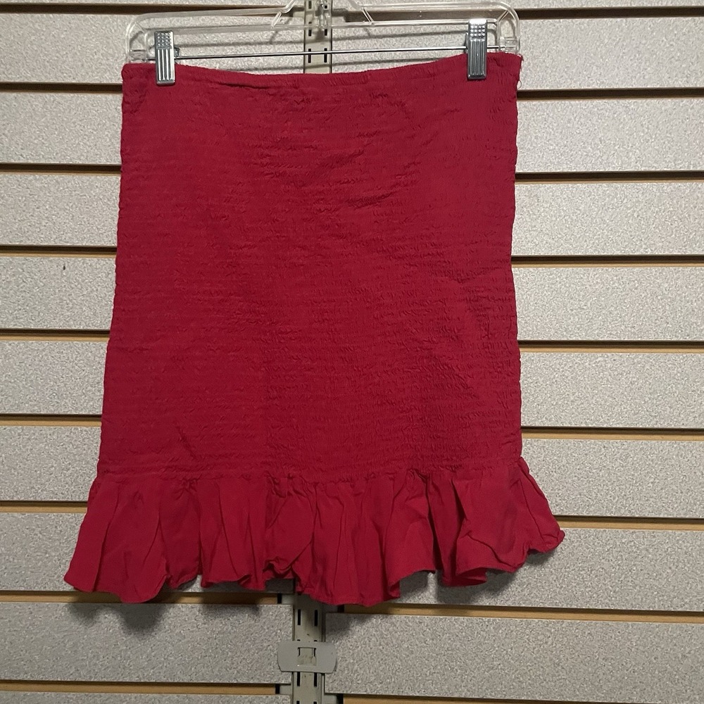 Active USA‎ Red L Smocked Ruffle Tube Top